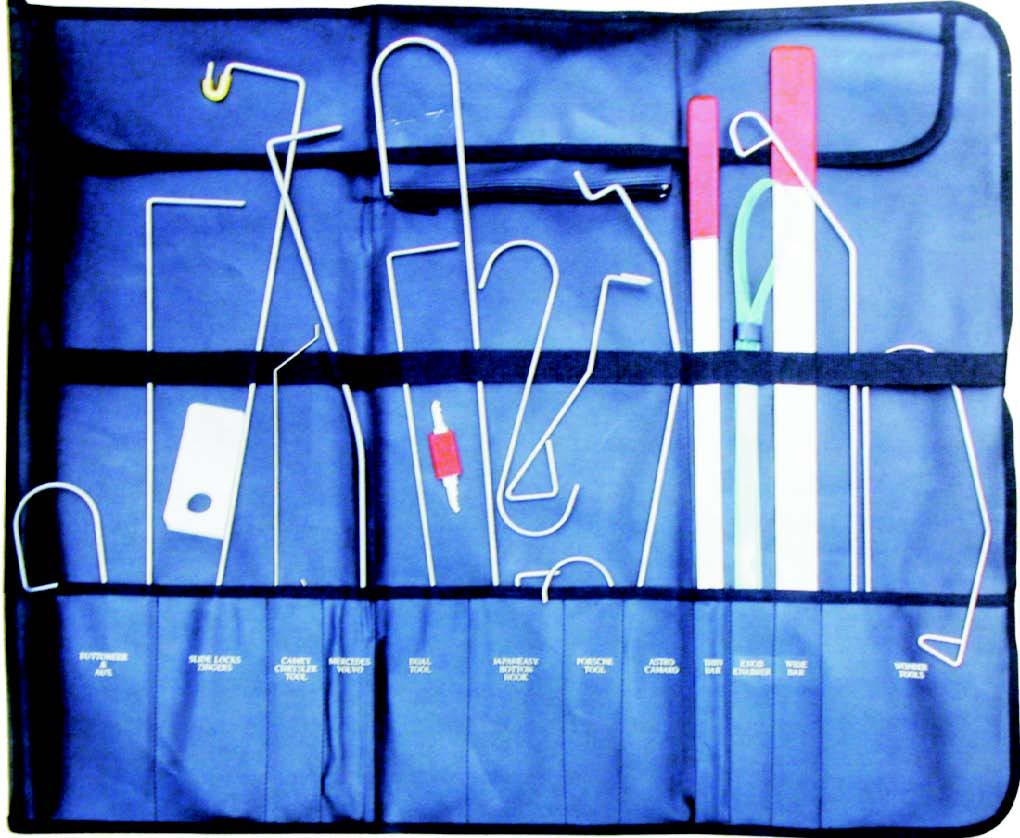 Speciality Tools T & E Tools 1821 Deluxe Lockout Tool Kit- 17 pieces